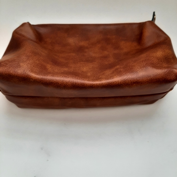 Learher Bag - Picture 9 of 15